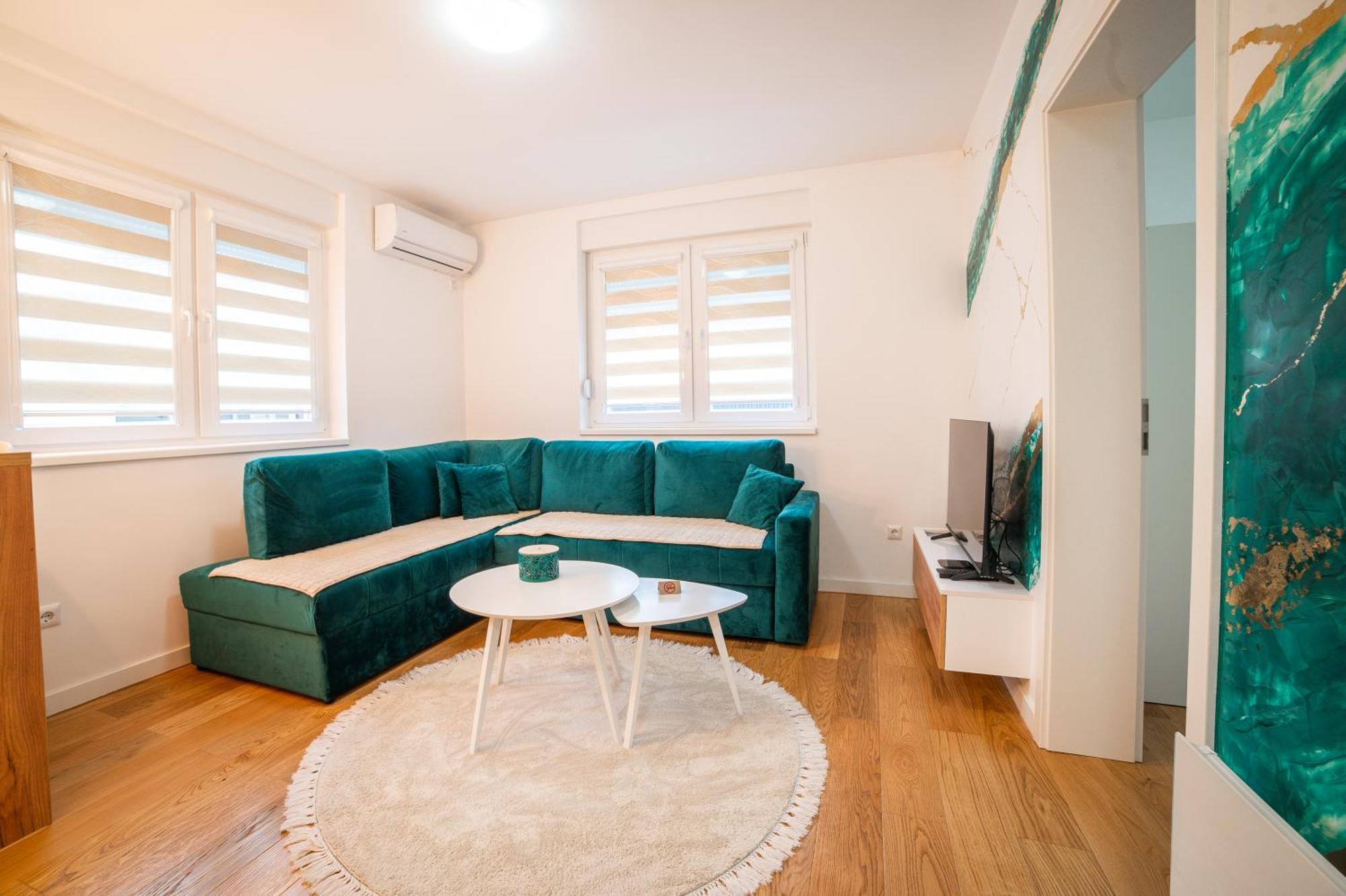 Apartment Vila Idila Tuzla Exteriör bild